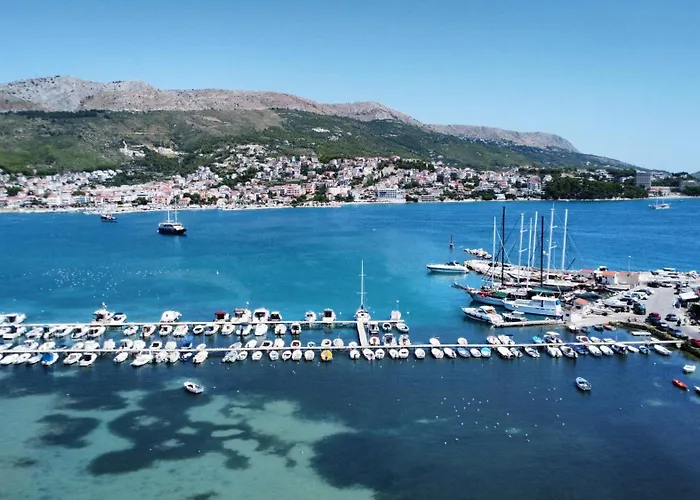 Amfora Maris Apartman *